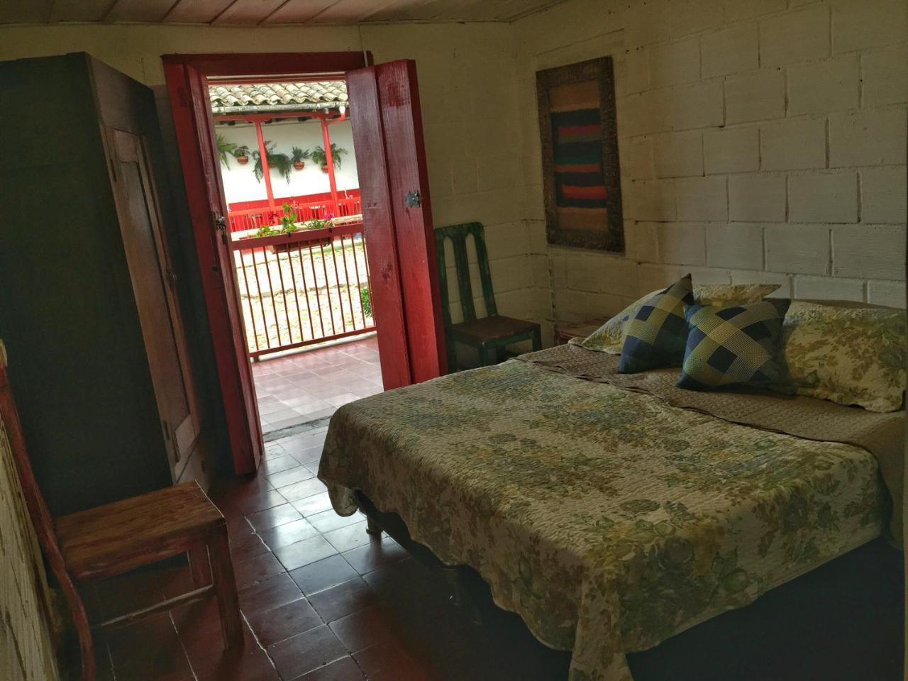 Hostal La Laguna Villamaría 外观 照片